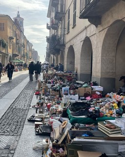Fossano mercatino Antiquariato.jpg - {Fossano mercatino Antiquariato.jpg} - [63159]