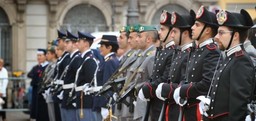 Forze dell'ordine.jpg - {Forze dell'ordine.jpg} - [64859]