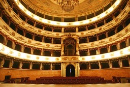 TeatroCasaleMonferrato.jpg - {TeatroCasaleMonferrato.jpg} - [65219]