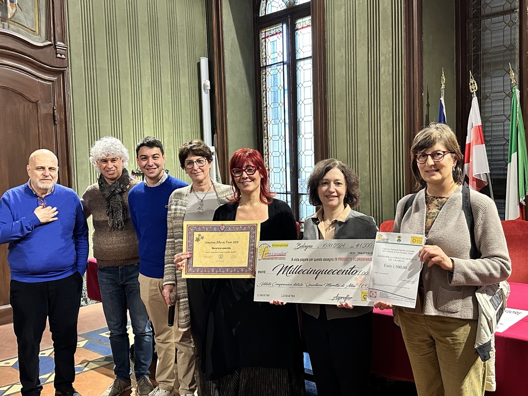 Alba in fiore.jpg - {Alba in fiore.jpg} - [65524]