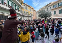carnevale-dei-bambini-loano-.jpg - {carnevale-dei-bambini-loano-.jpg} - [67345]