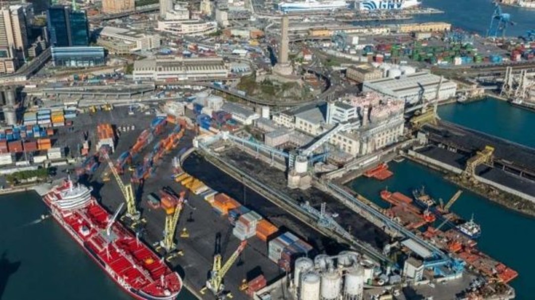 porto_Genova.jpg - {porto_Genova.jpg} - [67553]