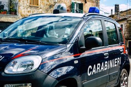 carabinieri.jpg - {carabinieri.jpg} - [67570]