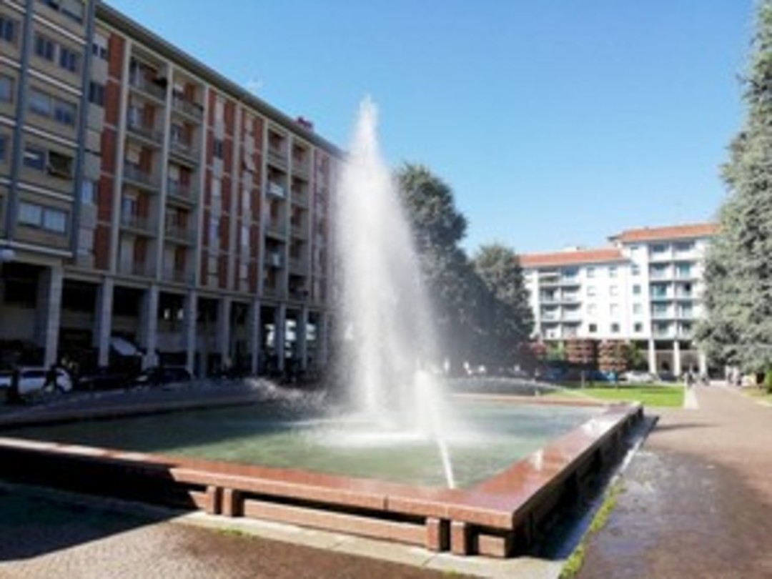 057792a600.jpg - {057792a600.jpg} - [68196]