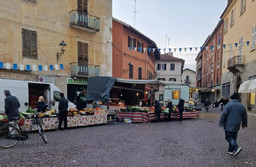 Mercato Racconigi.jpg - {Mercato Racconigi.jpg} - [68886]