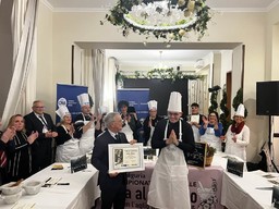 476411259_10212399951070244_441097075984343043_n.jpg - {476411259_10212399951070244_441097075984343043_n.jpg} - [69694]