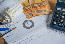 rincari bollette.jpg - {rincari bollette.jpg} - [69846]