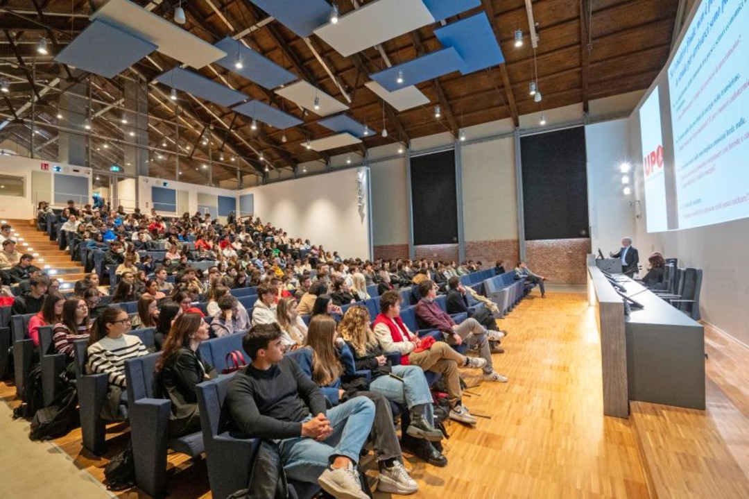 Auditorium.jpg - {Auditorium.jpg} - [70192]