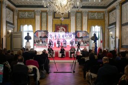 il palco della Genova Smart Week _ph Bardelli.jpg - {il palco della Genova Smart Week _ph Bardelli.jpg} - [7240]
