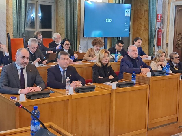 ConsiglioApertoOrafoValenza.jpeg - {ConsiglioApertoOrafoValenza.jpeg} - [72772]