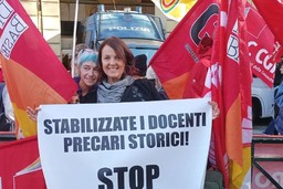 ScioperoTorinoScuola.jpg - {ScioperoTorinoScuola.jpg} - [72788]