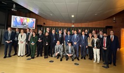 Foto gruppo a Bruxelles.JPG - {Foto gruppo a Bruxelles.JPG} - [73365]