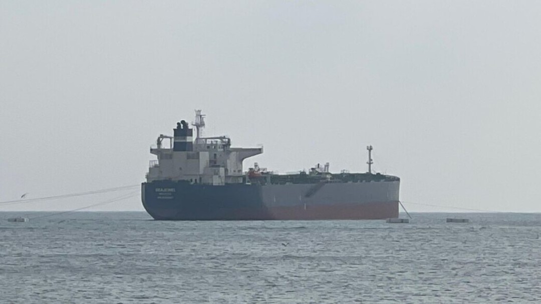 Petroliera_Seacharm_arriva_a_S-1044x587.jpg - {Petroliera_Seacharm_arriva_a_S-1044x587.jpg} - [73613]