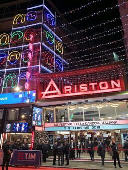 ariston1.jpg - {ariston1.jpg} - [77773]