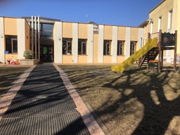 Immagine SCUOLA.jpg - {Immagine SCUOLA.jpg} - [78357]