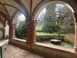 Foto chiostro Sant'Antonio di Ranverso.jpg - {Foto chiostro Sant'Antonio di Ranverso.jpg} - [78461]