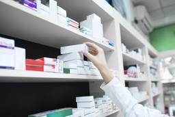 Foto farmacia medicina ospedale.jpg - {Foto farmacia medicina ospedale.jpg} - [79645]