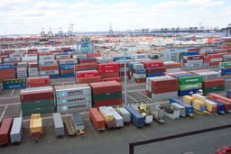 Foto export industria estero.jpg - {Foto export industria estero.jpg} - [79749]
