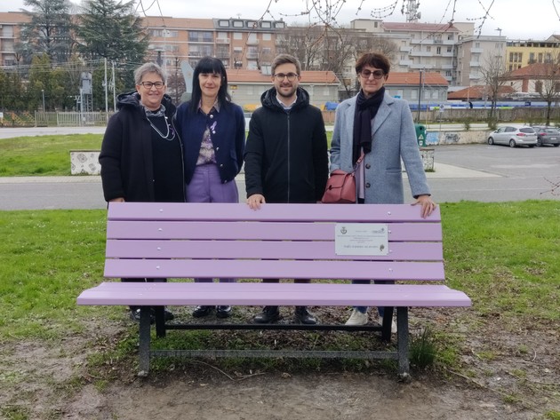 inaugurazione-panchina-lilla_sbertaina_03_2025-7.jpg - {inaugurazione-panchina-lilla_sbertaina_03_2025-7.jpg} - [79989]