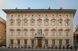 Palazzo_Madama_(Roma).jpg - {Palazzo_Madama_(Roma).jpg} - [80309]