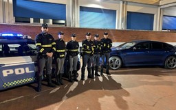 mercedes.jpg - {mercedes.jpg} - [80421]