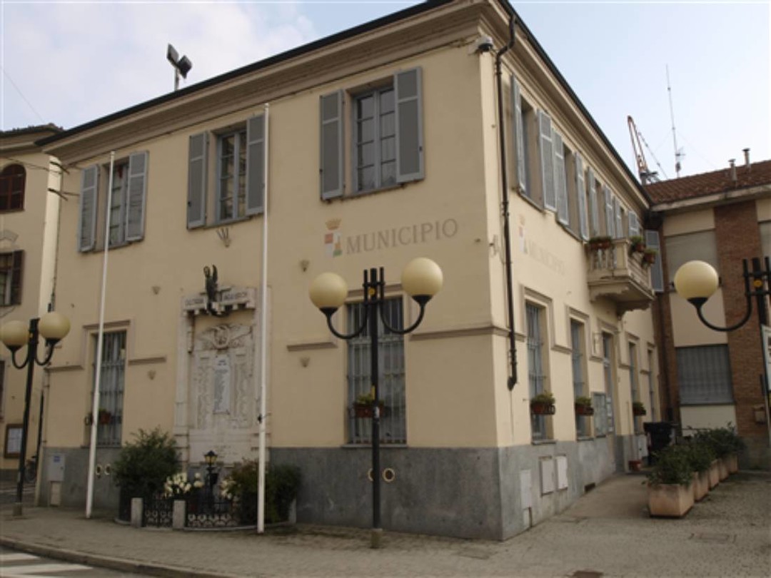 Foto Comune di Santena.jpg - {Foto Comune di Santena.jpg} - [81022]