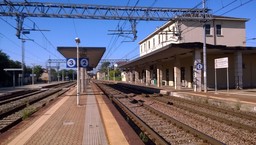 Foto stazione ferrovia Valenza.jpg - {Foto stazione ferrovia Valenza.jpg} - [81150]