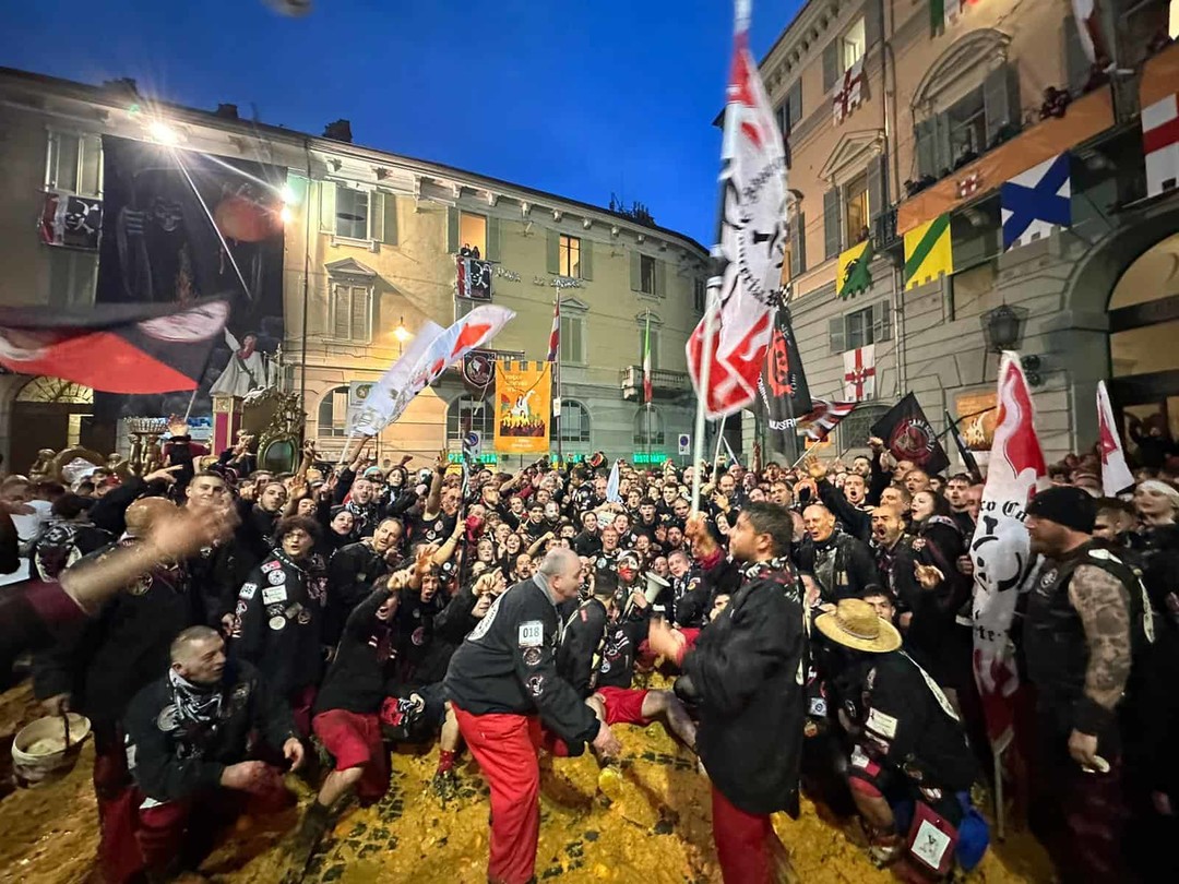 Foto Carnevale di Ivrea.jpeg - {Foto Carnevale di Ivrea.jpeg} - [82836]