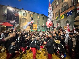 Foto Carnevale di Ivrea.jpeg - {Foto Carnevale di Ivrea.jpeg} - [82836]