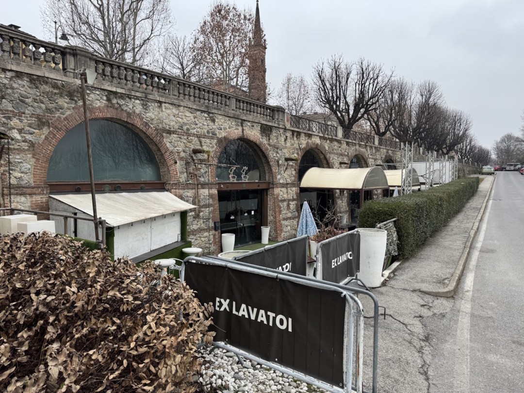 Ex lavatoi.jpg - {Ex lavatoi.jpg} - [83204]