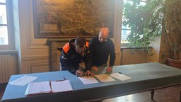 Foto firma.jpg - {Foto firma.jpg} - [83244]
