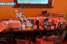 Laboratorio Metanfetamina.jpg - {Laboratorio Metanfetamina.jpg} - [83692]
