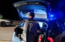 Polizia.jpg - {Polizia.jpg} - [83756]