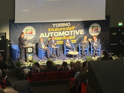 Foto convegno auto 1.jpg - {Foto convegno auto 1.jpg} - [83828]