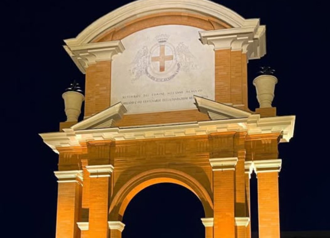 Foto arco piazza Matteotti.jpg - {Foto arco piazza Matteotti.jpg} - [83884]