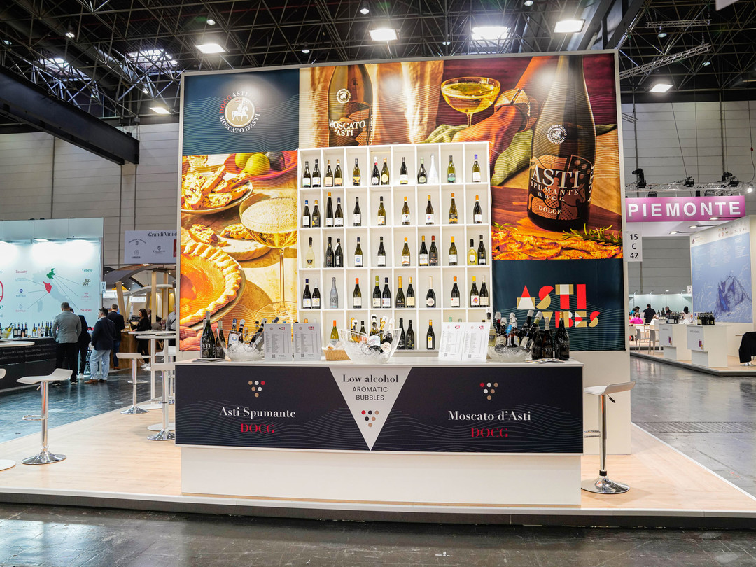 ConsorzioAsti2024Vinitaly.jpg - {ConsorzioAsti2024Vinitaly.jpg} - [83996]