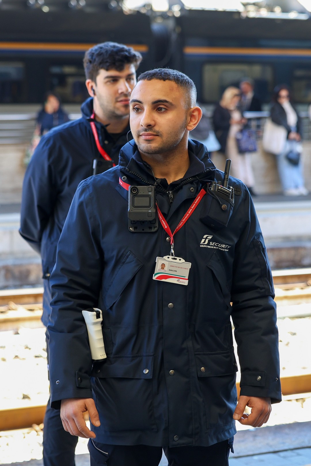 FS_sperimentazioneBodycam_addettosecurity.jpg - {FS_sperimentazioneBodycam_addettosecurity.jpg} - [84245]