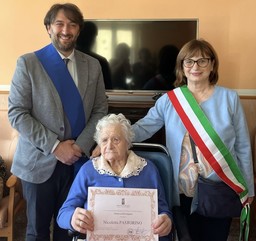 centenaria marzo 26.jpg - {centenaria marzo 26.jpg} - [84486]