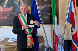 Il sindaco di Varallo.jpg - {Il sindaco di Varallo.jpg} - [84582]