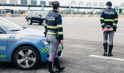 Foto Polizia Stradale.jpg - {Foto Polizia Stradale.jpg} - [84622]