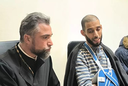 Imam e prete ortodosso.jpg - {Imam e prete ortodosso.jpg} - [84910]