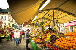 Foto mercato.jpg - {Foto mercato.jpg} - [84974]