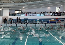piscina di Voltri.jpg - {piscina di Voltri.jpg} - [85783]