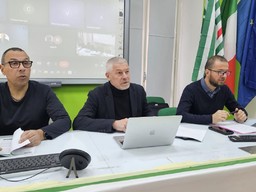 Foto presentazione report.jpg - {Foto presentazione report.jpg} - [86590]