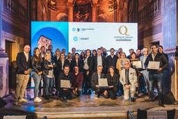 Immagine Foto di gruppo (1).jpg - {Immagine Foto di gruppo (1).jpg} - [86726]