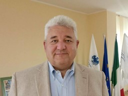enrico-schiappapietra-813808.large.jpg - {enrico-schiappapietra-813808.large.jpg} - [87022]