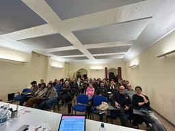 Immagine commercio2.jpg - {Immagine commercio2.jpg} - [88544]