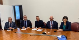 Immagine Accordo Confcommercio Cuneo_Intesa (3128455).jpg - {Immagine Accordo Confcommercio Cuneo_Intesa (3128455).jpg} - [88744]