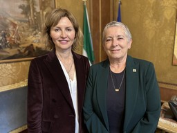 Immagine presentazione cuneo montagna festiv (3128449).jpg - {Immagine presentazione cuneo montagna festiv (3128449).jpg} - [88752]