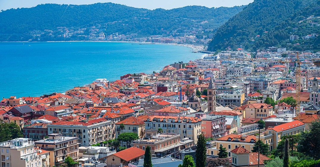 vista-sobre-ciudad-alassio.jpg - {vista-sobre-ciudad-alassio.jpg} - [89128]